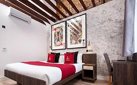 Signature Suites